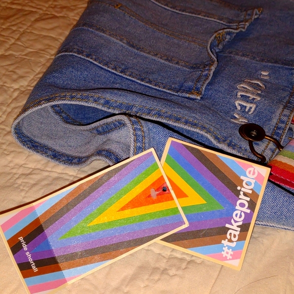 😻😮BLU BLACKBOYBE "Queen" Pride Shortalls ( Unisex) - Picture 7 of 16